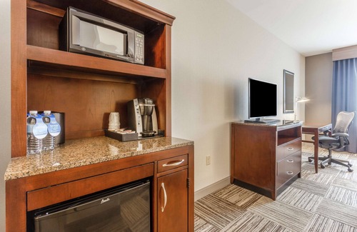 Newtonville Hotel | Hilton Garden Inn Albany/SUNY Area