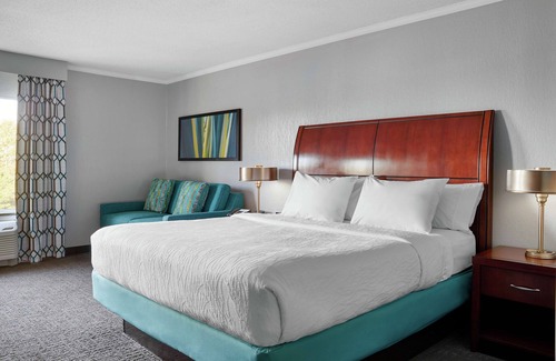 Breinigsville Hotel | Hilton Garden Inn Allentown West