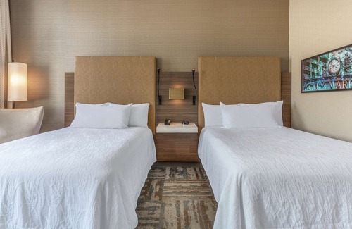 Mile Square Hotel | Hilton Garden Inn Indianapolis Downtown