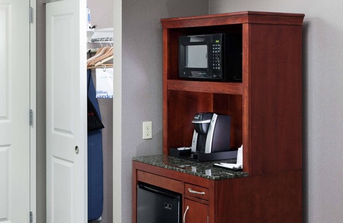 Lake Forest Hotel | Hilton Garden Inn Lake Forest Mettawa