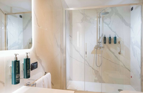 Somma Lombardo Hotel | Hilton Garden Inn Milan Malpensa