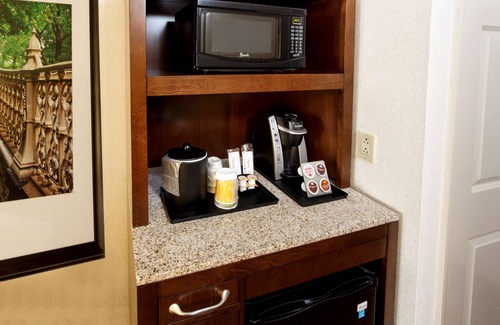 Bloomfield Hotel | Hilton Garden Inn New York / Staten Island