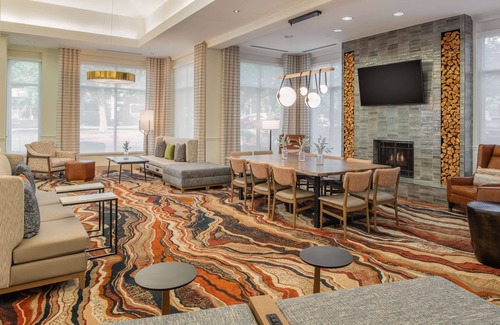 Lake Forest Hotel | Hilton Garden Inn Portland/Lake Oswego