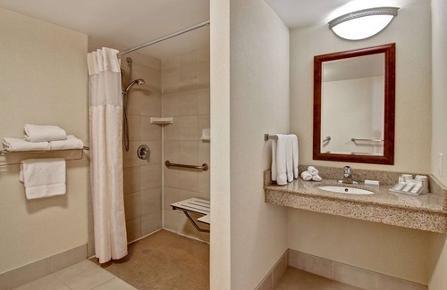 Burlington Hotel | Hilton Garden Inn Toronto/Burlington