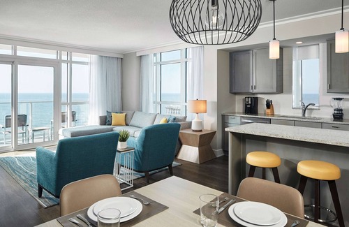 Downtown Myrtle Beach Complejo | Hilton Grand Vacations Club Ocean Enclave Myrtle Beach