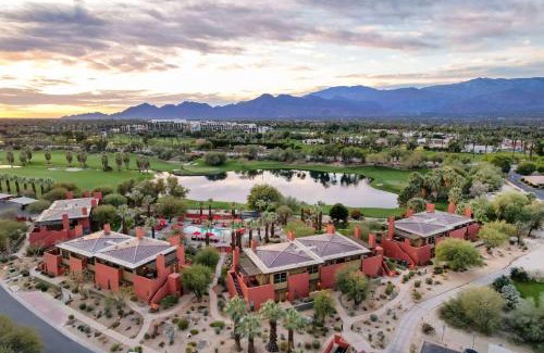 Palm Desert Hotel | Hilton Grand Vacations Club Palm Desert