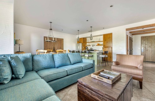Palm Desert Hotel | Hilton Grand Vacations Club Palm Desert