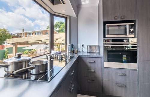Lynmore Casa | Hilton Holiday | Lynmore Location with Spa Pool