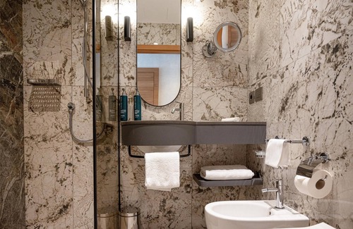 Centro Direzionale Hotel | Hilton Milan