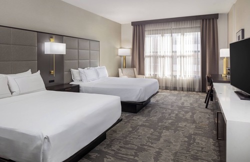Downtown Branson Hotel | Hilton Promenade at Branson Landing
