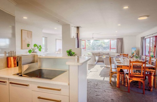 Lynmore Casa | Hilton Retreat | Lynmore Location with Spa Pool