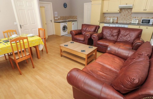 Tenby Cabaña | Hilton Snug
