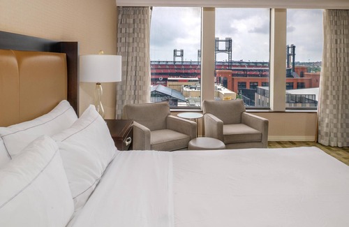 Downtown St. Louis Hotel | Hilton St. Louis at the Ballpark