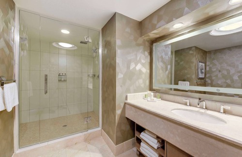Capitol Hill Hotel | Hilton Washington DC Capitol Hill