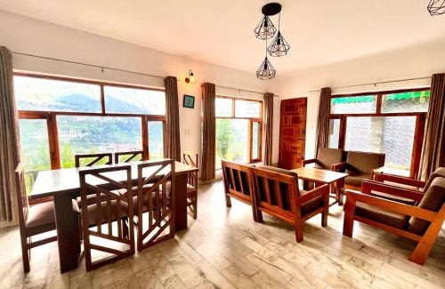 Manali Hotel | Himalayan Nomad Cottage, manali ! all 2 bedroom independent cottages ! personal lawn every cottage ! parking ! scenic mountains view ! spacious rooms !