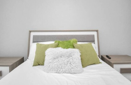 Central Southwest Apartamento | Hint of Green 1/1 Near Medical Center Gym Pool