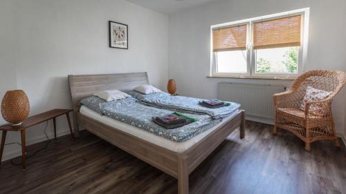 Mayen Casa | Hinter Burg, Haus mit Garten