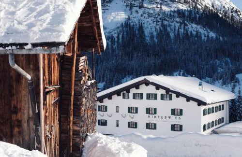Lech am Arlberg Hotel | Hinterwies – Ski In/Lodge/Dine