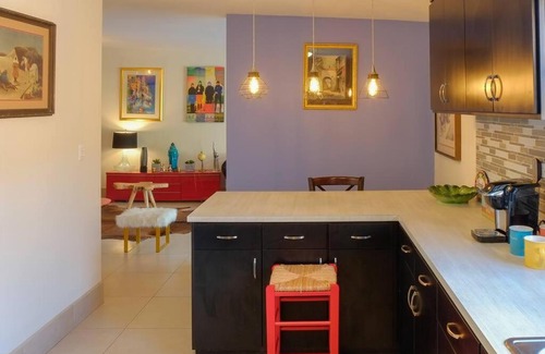 Ensenada Apartamento | Hip Casa Beatles in downtown Gated Parking