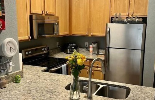 Tampa Apartamento | Hip Condo EZ Access to All!