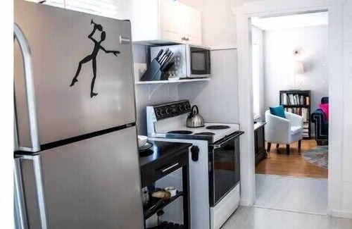 Berkeley Casa | Hip happy home in a hot hood! Pet- Friendly!
