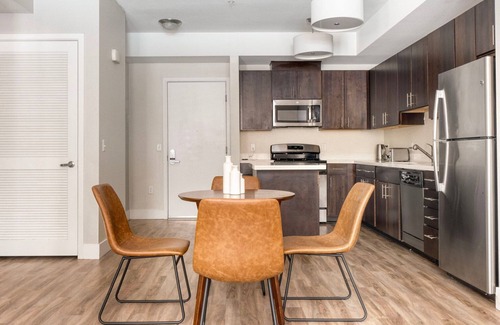Mountain View Apartamento | Hip Mountain View 2BR w/ Gym & Spa, nr Tech Companies, by Blueground