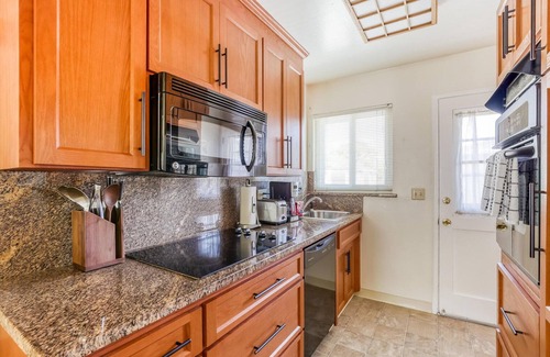 West San Jose Apartamento | Hip San Jose 2BR w/ Parking, nr Bakeries & Groceries, by Blueground
