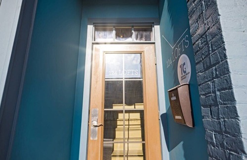 West Dundee Apartamento | Hip Urban Loft-Small Town Charm -124 LOFTS #3