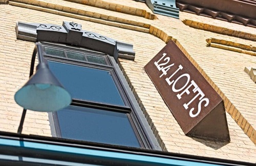 West Dundee Apartamento | Hip Urban Loft-Small Town Charm -124 LOFTS #3