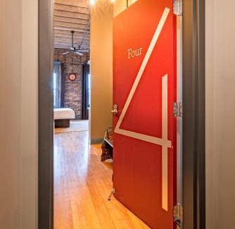 West Dundee Apartamento | Hip Urban Loft - Small Town Charm - 124 LOFTS #4