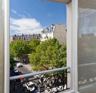 20th Arrondissement Hotel | Hipotel Belgrand Edith Piaf