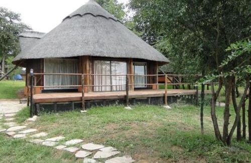 Mashonaland West Cabina | Hippo Paradise Lodge and Campsites