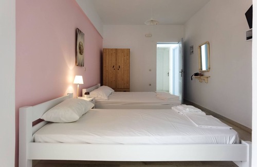 Moutsouna Apartamento | "Hippocampus" Triple Studio by the Sea