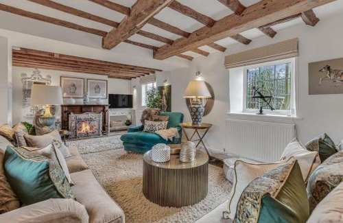 Chipping Campden Casa | Hiron's Piece - Hot Tub Packages Available