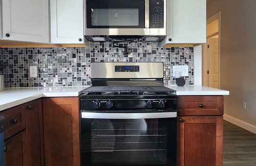 Columbus Casa | His or hers downtown retreat, walk to restaurants & entertainment