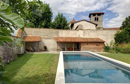 Saint-Germain-Laval Cabaña | Casa histórica con piscina, WiFi, se aceptan mascotas