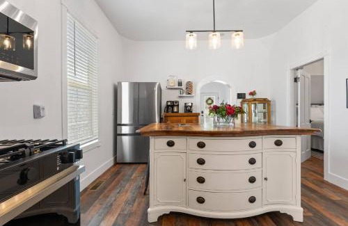 Downtown Reno Casa | Historic 1914 Cottage