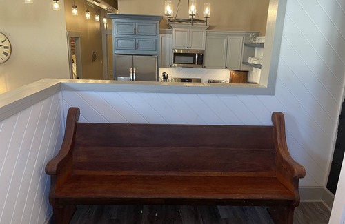 Mountain Home Apartamento | Historic 2 bed 2 bath downtown