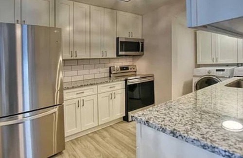Lenoir City Casa | Historic 2-bedroom house with WiFi and AC in downtown Lenoir City