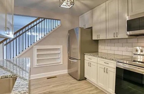 Lenoir City Casa | Historic 2-bedroom house with WiFi and AC in downtown Lenoir City