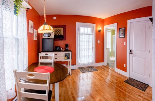 Bar Harbor Apartamento | Historic 2 Cats Inn