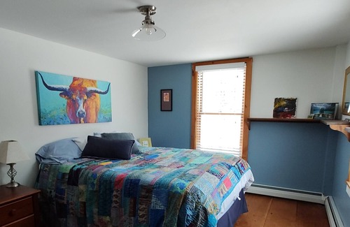 Chittenden County Otro | Historic 200 yr old farmhouse with farm animals
