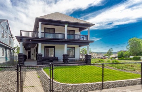 West Central Apartamento | Historic 3 Bed 1 bath Near Downtown Spokane