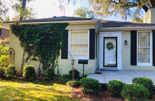 Walterboro Casa | Historic 3-bedroom house walking distance to downtown Walterboro with WiFi, AC