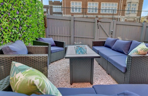 Park View Casa | Historic 3br Rowhouse, Short Walk to the Green Line