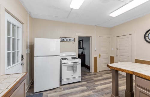 Grand Rapids Casa | HIstoric 4 BR Near Fulton St