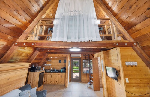 Mount Juliet Cabina | Historic A-Frame Redwood Chalet on 180 Acre Farm, Sleeps 4, near Nashville