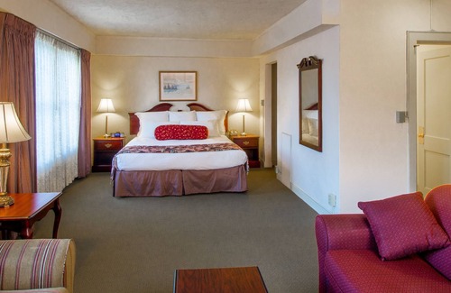 Downtown Anchorage Hotel | Historic Anchorage Hotel