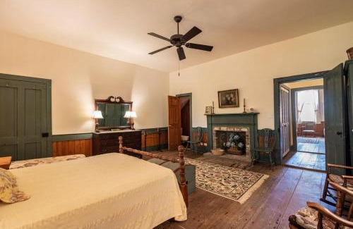 Pawleys Island Casa | Historic Bliss on Pawleys Island's Shoreline