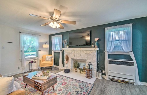 Branson Casa | Historic Branson Cottage 7 Mi to Table Rock Lake!
